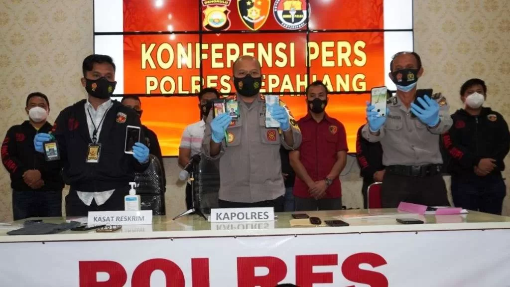 Ancam Dengan Video Porno Agar Bisa Wik Wik, Warga Ujan Mas Ditangkap