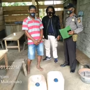 Laksanakan Ops Pekat Nala 2020, Polsek Teras Terunjam Sita 2 Jerigen Tuak