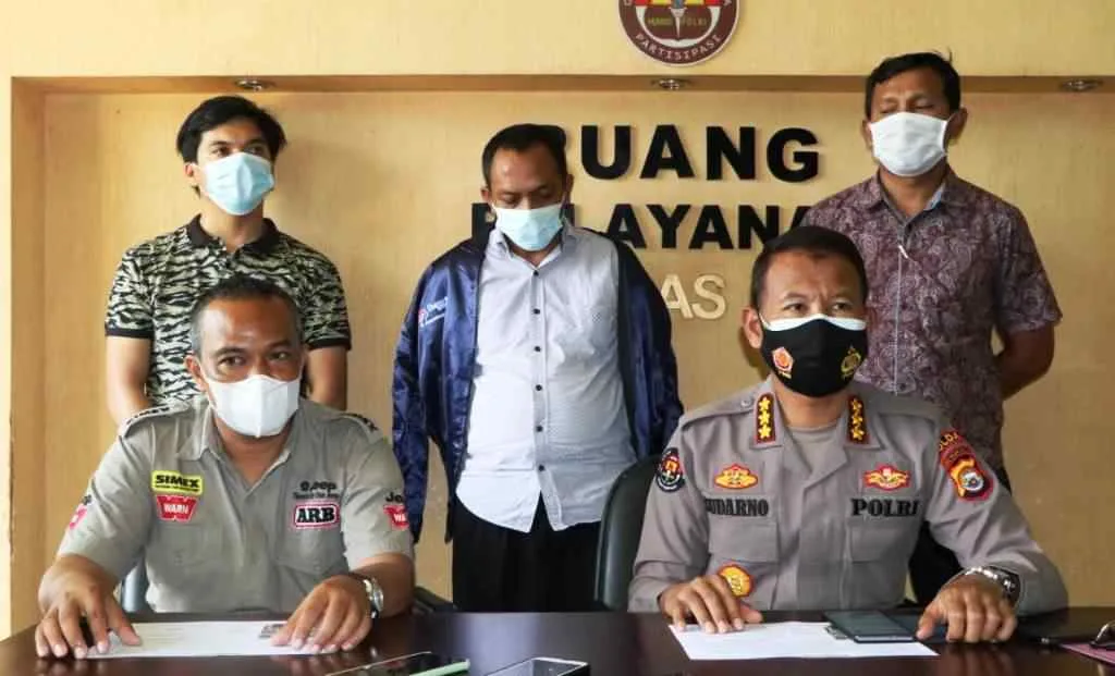 Lantaran Sakit Hati, Pria Ini Sebar Foto Porno Mantan Istri