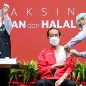 Presiden Jokowi Menerima Suntikan Dosis Kedua Vaksin Covid-19
