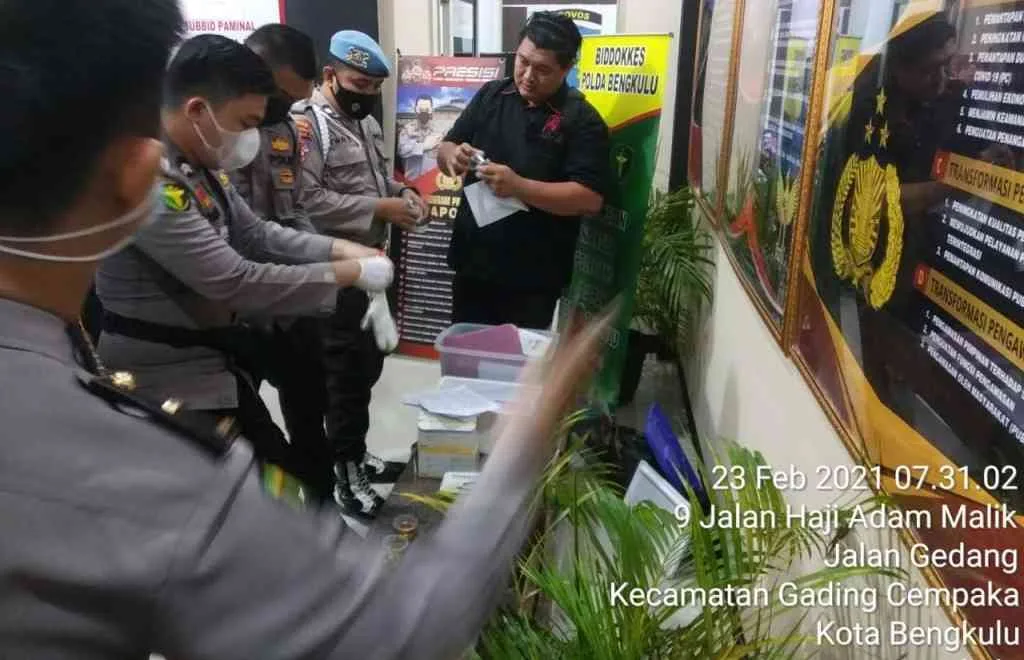 56 Orang Personil Polda Bengkulu Di Test Urin