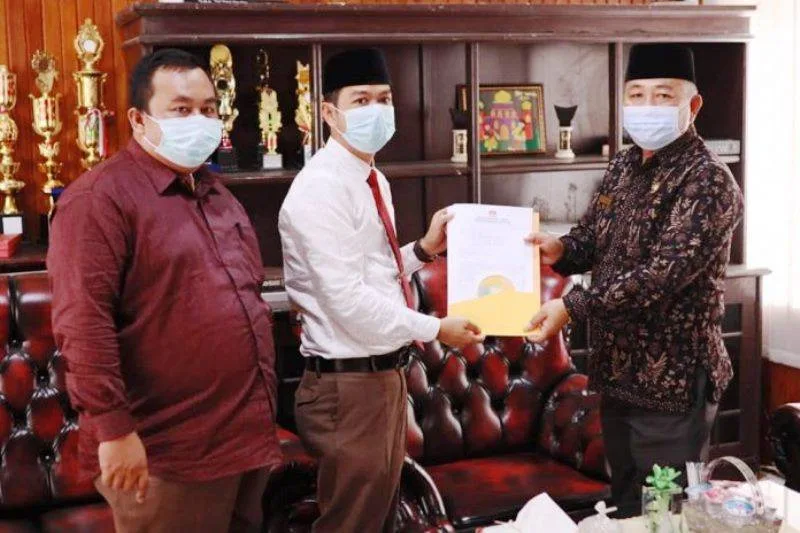 DPRD Bengkulu Selatan Terima Hasil Rapat Pleno KPU Bengkulu Selatan