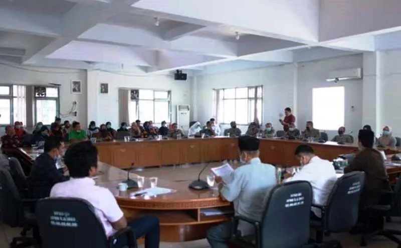 DPRD Kabupaten Bengkulu Selatan, Terima Aspirasi Tenaga Kontrak Satpol PP dan Guru Honorer SD SMP