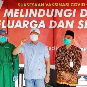 Gubernur Rohidin Mersyah Jalani Vaksinasi Covid-19 Dosis Kedua,