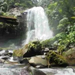 Indahnya Air Terjun Semelako
