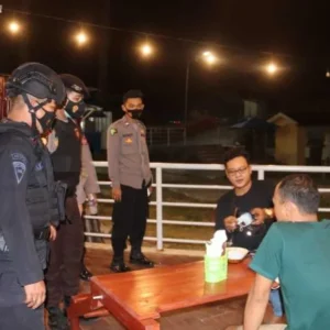 Patroli Prokes Covid 19 Di Kawasan Pantai, Kesadaran Anak Muda Masih Kurang