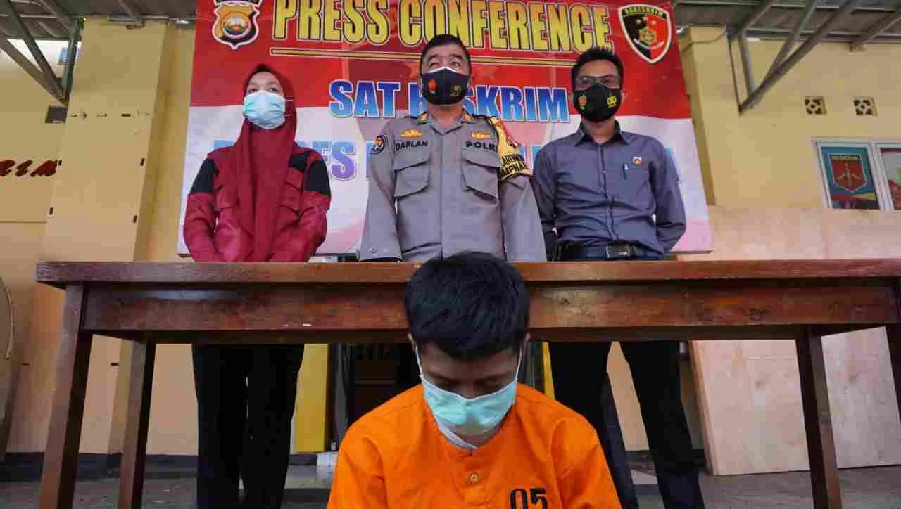 Ternyata, Pelaku Sempat Meremas Dan Membekap