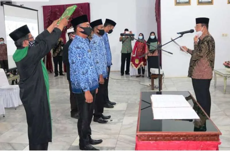 Bupati Bundra Jaya Lantik dan Ambil Sumpah Jabatan Fungsional Kesehatan, Penyuluh Pertanian dan Guru Formasi
