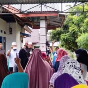 Emak Emak Di Bengkulu Tengah Deklarasi Menangkan Helmi Hasan – Muslihan DS