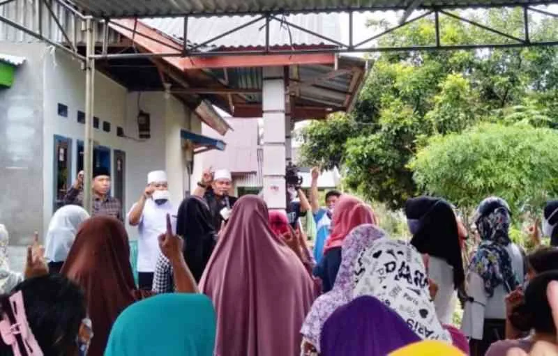 Emak Emak Di Bengkulu Tengah Deklarasi Menangkan Helmi Hasan – Muslihan DS