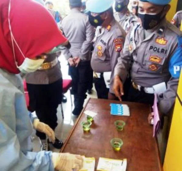 Pastikan Bebas Narkoba, 100 Personil Polres Lebong Di Cek Urine