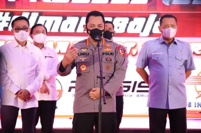 Kapolri Meresmikan Aplikasi SINAR, Perpanjang SIM Bisa dari Rumah