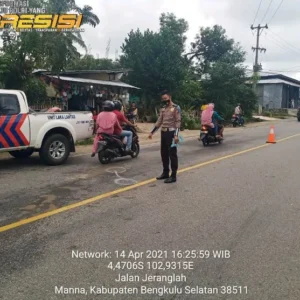 Melebar, Motor Supra Tabrak Ertiga