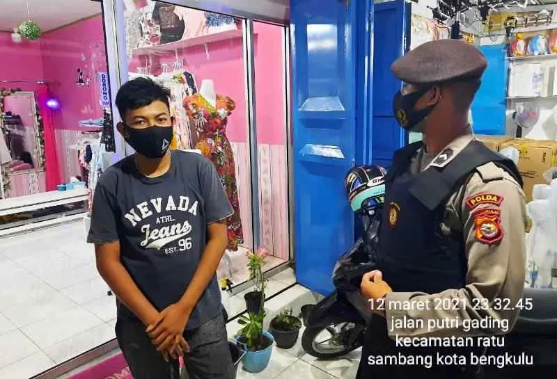 Polda Bengkulu Tingkatkan Patroli Himbau Prokes di Malam Hari