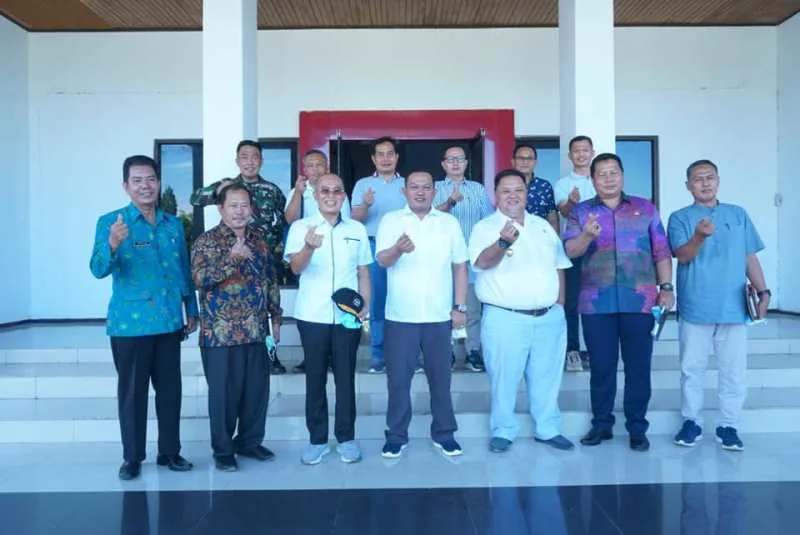 Bupati Bengkulu Selatan Gusnan Mulyadi menerima Kunjungan Kerja Bupati Seluma