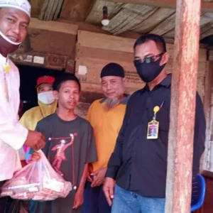 DPC GBNN Kaur Warnai Hari Pertama Idul Fitri 2021 Dengan Melaksanakan Bakti Sosial