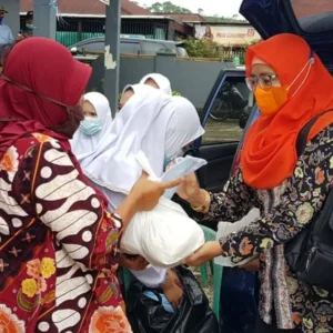 KKN Fikes Unived di Rejang Lebong Diakhiri Baksos