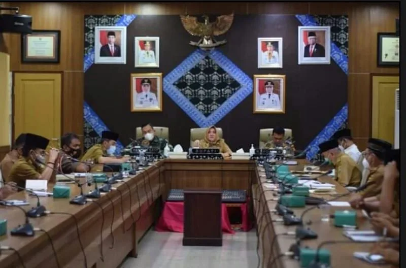 Pimpin Rakor, Bupati Hj Ratna Machmud Minta Camat dan Kades Lebih Aktif