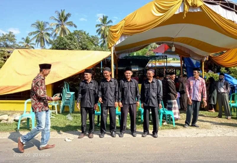Wujud Rasa Syukur, Kades Pelajaran 1 Kaur Mengadakan Acara Syukuran Sekaligus Aqiqah Anaknya