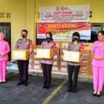 Peringati HUT Ke -73 dan HKGB ke – 69, Polwan Dan Bhayangkari Bagikan 168 Paket Sembako