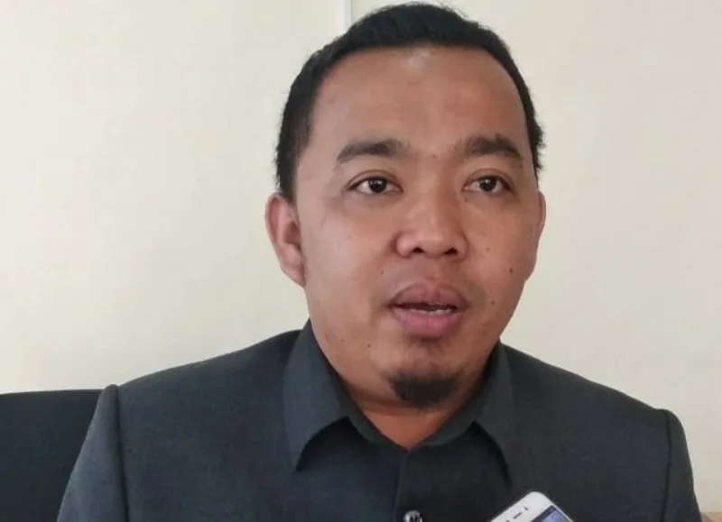 Dewan Provinsi Akan Kaji Ulang Urgensi Raperda AKB Pencegahan Penyebaran Covid-19 Dukung SDI, Dempo Xler Minta Pemprov Bangun BTS di Desa Harga Beras Melonjak, Dempo Xler Minta Pemprov Segera Ambil Langkah