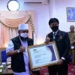 Capai Kapabilitas APIP level 3, BPKP Provinsi Bengkulu Serahkan Piagam Kepada Walikota Helmi Hasan