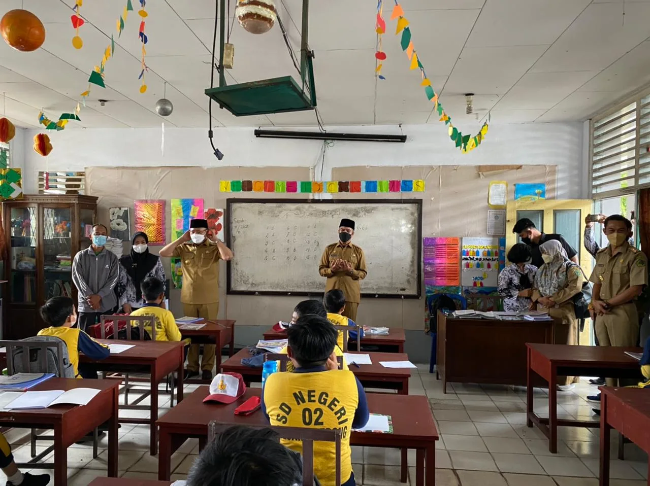 Gubernur Rohidin Tinjau PTMT Sekolah di Kabupaten Rejang Lebong