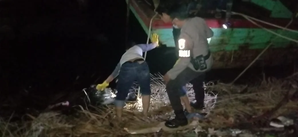 Hendak Keluarkan Kapal, Nelayan Temukan Mayat