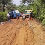 Jalan Selalu Rusak, Supir Mobil Angkutan TBS Keluhkan Jalan Menuju PT Alno Bengkulu Utara