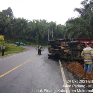 Rem Kurang Berfungsi, Truk Alami Lakatunggal