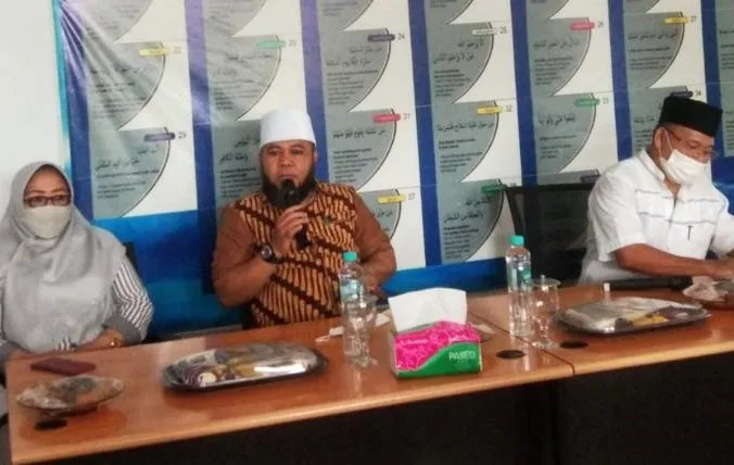Walikota Helmi Hasan Serahkan Bantuan Alat Tangkap Ikan