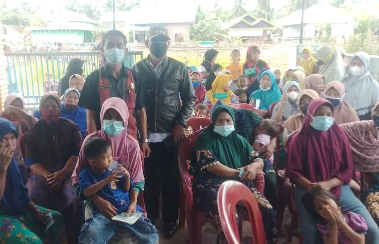 Dikejar Target, Puskesmas Kecamatan Tetap Gelar Vaksinasi di Dua Desa Dalam Sehari