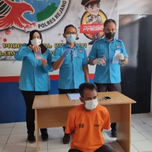 Lelaki Paruh Baya Tertangkap Miliki Sabu, Disimpan Dibawah Kasur