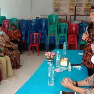 Pembinaan Ketua RT dan LPM di Kantor Lurah Padang Nangka, Penuh Canda Tawa