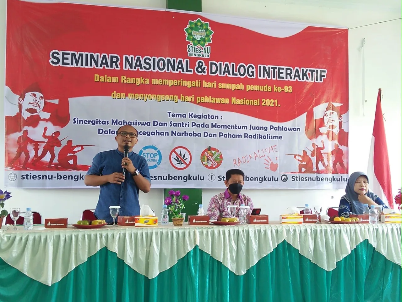 Peringati Hari Sumpah Pemuda ke-93 dan Hari Pahlawan, STIESNU Bengkulu Adakan Seminar Nasional