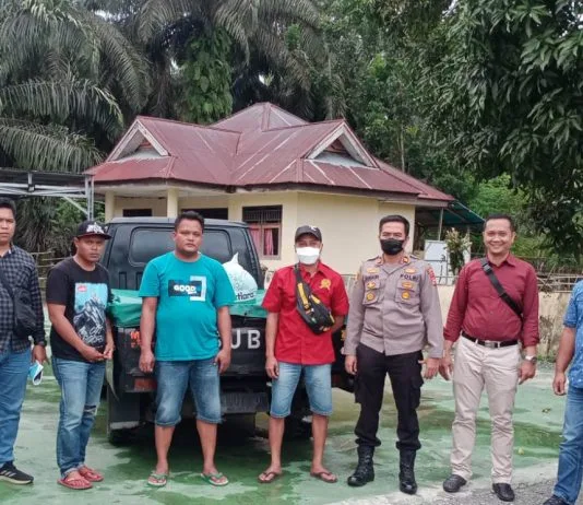 Polisi Grebek Kontrakan Berisi 25 Ton Pupuk Yang Diduga Palsu