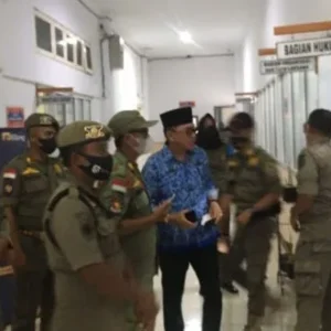 Satpol PP Sidak Kantor Walikota dan DPRD