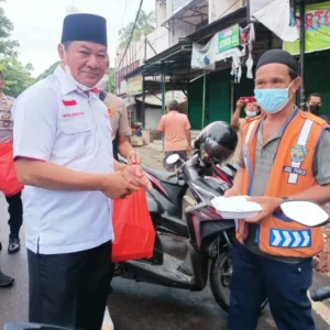 Semangat “Jum’at Berkah, Jum’at Berbagi”, Wagub Rosjonsyah Apresiasi Satgas Saber Pungli