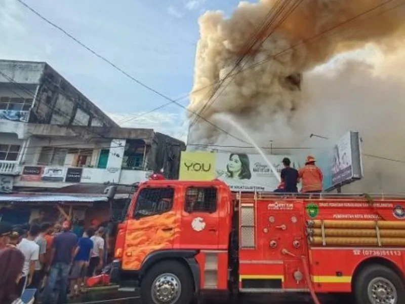 Toko New Katulistiwa Kz Abidin Kebakaran