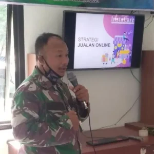 Danpos Koramil Kebonagung Demak Beri Pelatihan UMKM Online