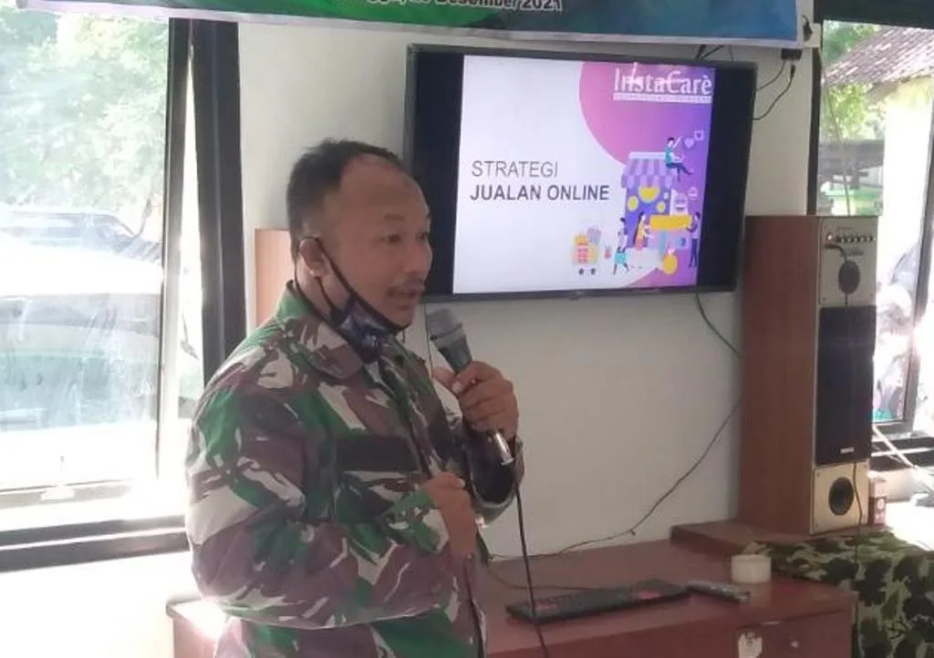 Danpos Koramil Kebonagung Demak Beri Pelatihan UMKM Online