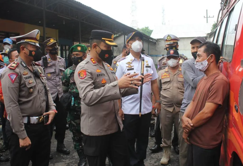 Jelang Libur Nataru, Kapolres Probolinggo Tinjau Terminal dan Stasiun