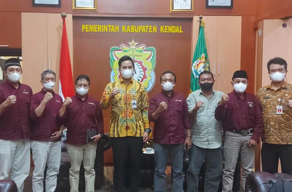 Jelang Peringatan HPN Tahun 2022, PWI Jateng Kunjungi Bupati Kendal