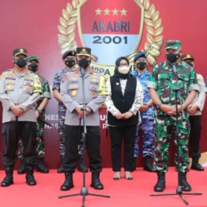 Kapolri Apresiasi Giat Tinjau Bakti Negeri Akabri 2001