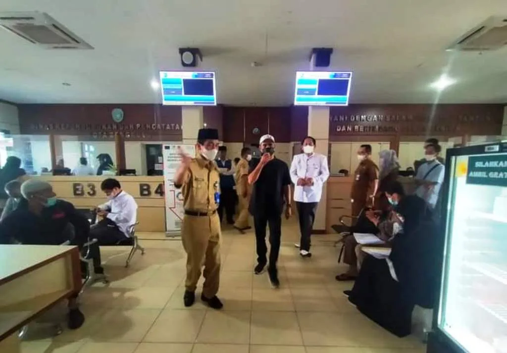 Ketua Komisi I DPRD Kota Teuku Zulkarnain Sidak Ke Dukcapil