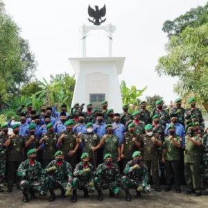 Kodim 0736/Batang Tabur Bunga Peringati Hari Juang TNI-AD ke-76