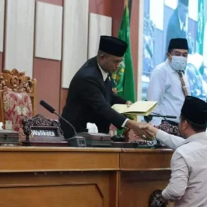Paripurna DPRD Kota Bengkulu Penandatangan KUA PPAS APBD Kota Bengkulu 2022