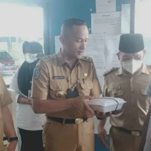 Pemkot Bengkulu Mulai Gerakan Sedekah Nasi Bungkus