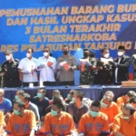 Polres Pelabuhan Tanjung Perak Musnahkan BB Senilai 6,5 Milyar