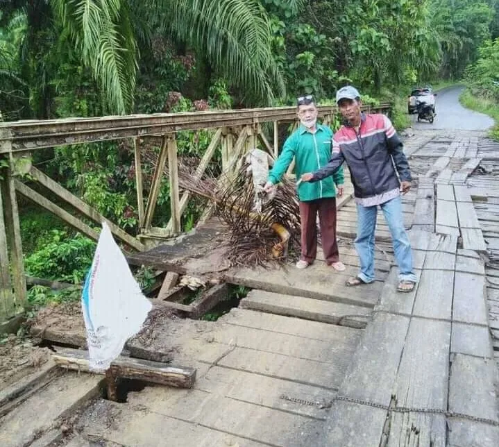 Warga Keluhkan Jembatan Rusak, Tiga Desa Terancam Lumpuh